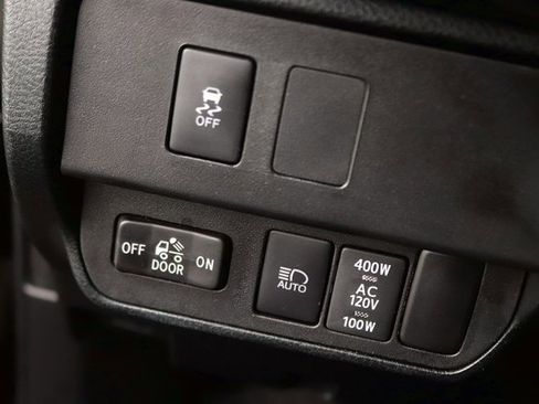 Used 2023 Toyota Tacoma TRD Off-Road image 24