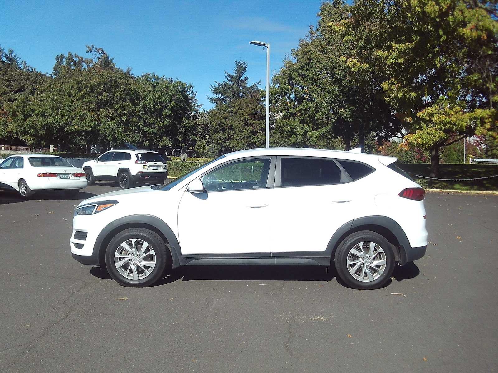 Used 2020 Hyundai Tucson SE w/ Cargo Package AWD/4WD image 2