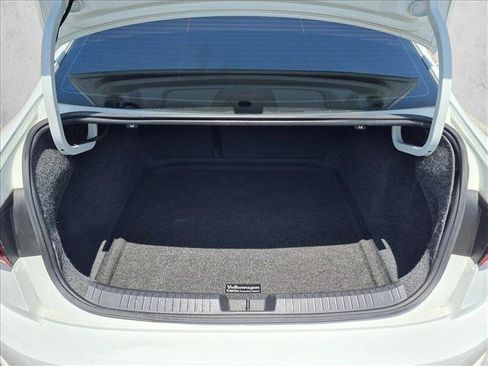 Used 2019 Volkswagen Jetta SE FWD image 6
