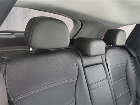 Used 2025 Mercedes-Benz GLC 350e GLC 350e image 26