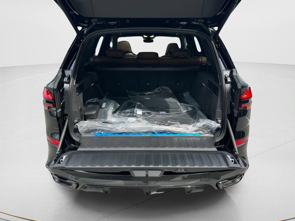New 2026 BMW X5 xDrive50e w/ M Sport Package AWD/4WD image 23