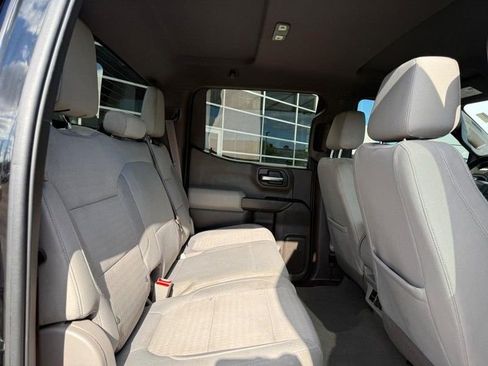 Used 2019 Chevrolet Silverado 1500 LT w/ Convenience Package AWD/4WD image 12