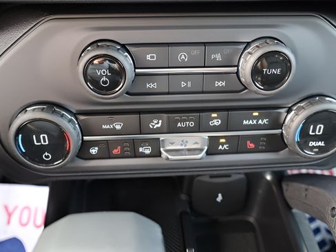 New 2026 Ford Bronco Outer Banks w/ Sasquatch Package AWD/4WD image 17