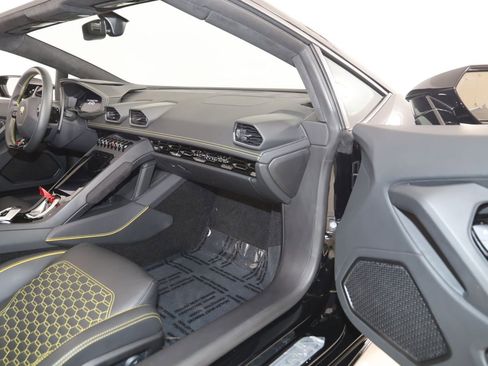 Used 2023 Lamborghini Huracan EVO image 79