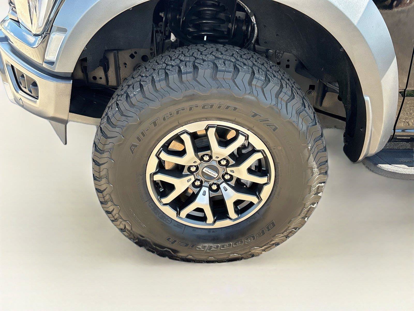 Used 2022 Ford F150 Raptor w/ Equipment Group 801A High AWD/4WD image 32