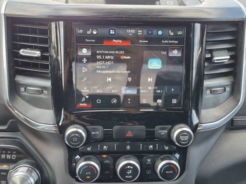 Used 2024 RAM 1500 Laramie AWD/4WD image 18
