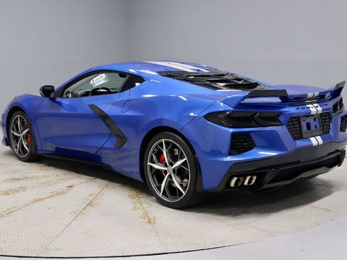 Used 2021 Chevrolet Corvette Stingray Premium Cpe w/ Z51 Performance Package image 9