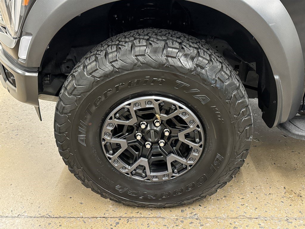 Used 2023 Ford F150 Raptor w/ Raptor 37 Performance Package AWD/4WD image 7