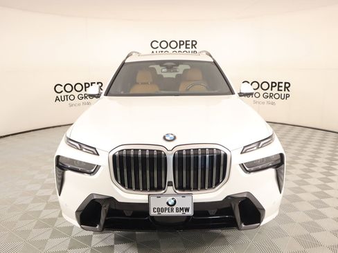Used 2024 BMW X7 xDrive40i w/ Executive Package image 10