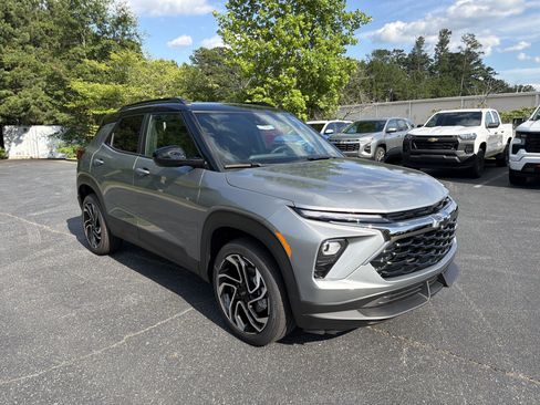 New 2026 Chevrolet TrailBlazer RS w/ Driver Confidence Package AWD/4WD image 3