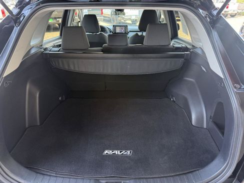 Certified 2021 Toyota RAV4 XLE w/ Carpet Mat Package (TMS) AWD/4WD image 19