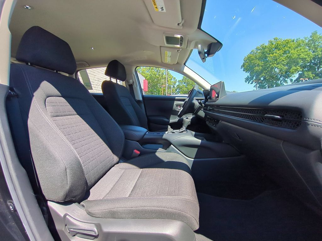 Used 2025 Honda HR-V LX image 30