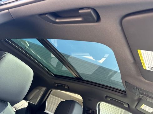 Used 2025 Audi Q3 2.0T Premium w/ Convenience Package image 18