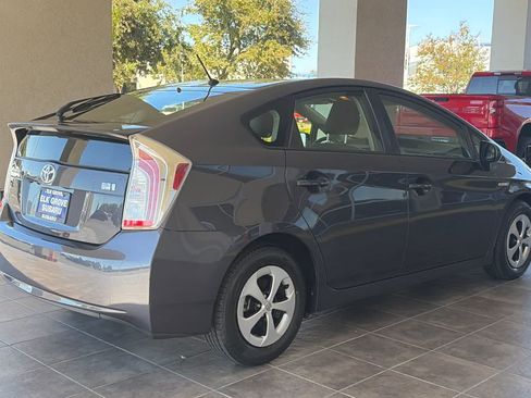 Used 2015 Toyota Prius Two FWD image 5