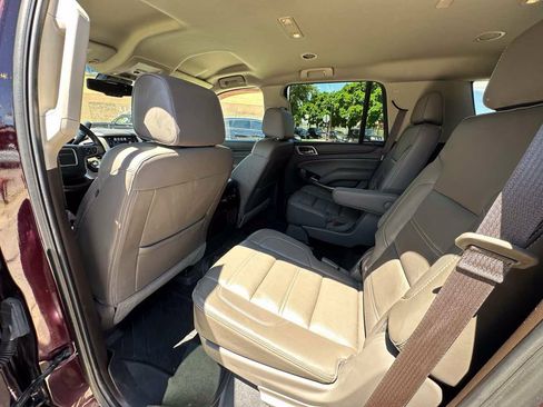 Used 2017 GMC Yukon Denali AWD/4WD image 37