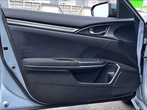 Used 2018 Honda Civic Sport image 24