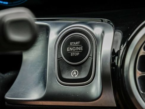 Used 2021 Mercedes-Benz GLB 250 4MATIC image 56