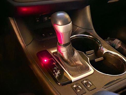 Used 2019 Toyota Highlander XLE image 14