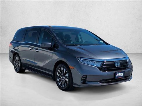 Used 2024 Honda Odyssey EX-L image 3