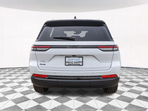 New 2025 Jeep Grand Cherokee Altitude image 16