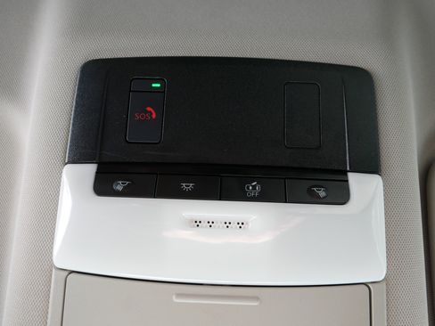 Certified 2022 Nissan Rogue SV image 33