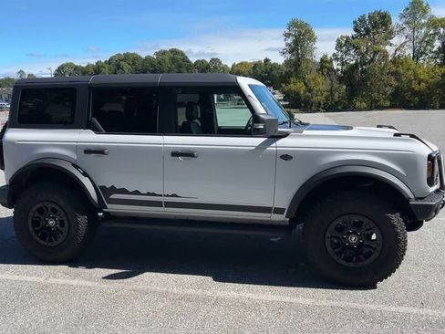 Used 2024 Ford Bronco Wildtrak image 12