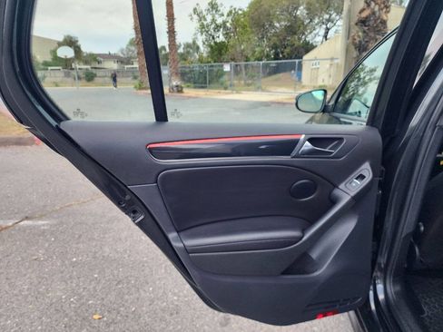 Used 2013 Volkswagen GTI Driver's Edition FWD image 31