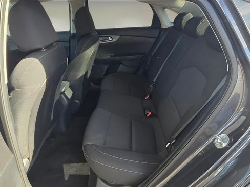 Used 2021 Kia Forte LXS image 13