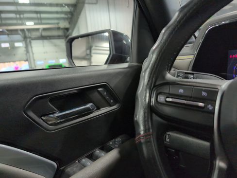 Used 2024 Chevrolet Colorado ZR2 image 21