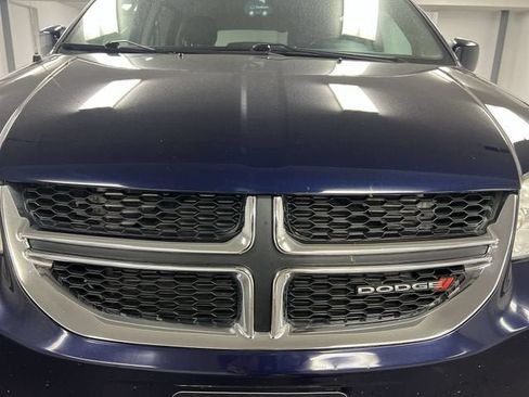 Used 2016 Dodge Grand Caravan SXT w/ Rear Park Assist Package FWD image 29