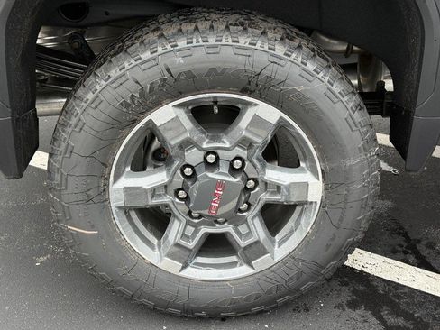 New 2026 GMC Sierra 2500 SLT image 4