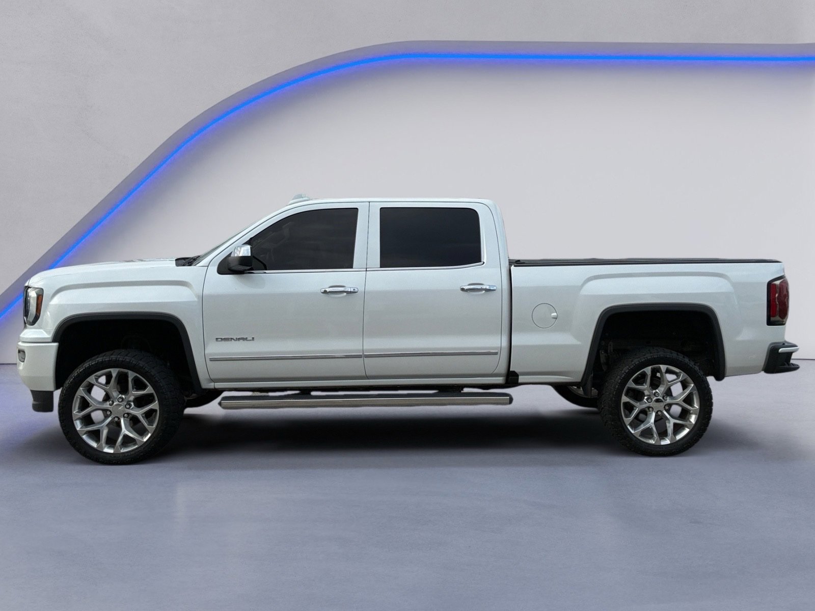 Used 2017 GMC Sierra 1500 Denali w/ Denali Ultimate Package AWD/4WD image 3