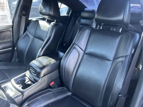 Used 2018 Dodge Charger R/T w/ Plus Group RWD image 15