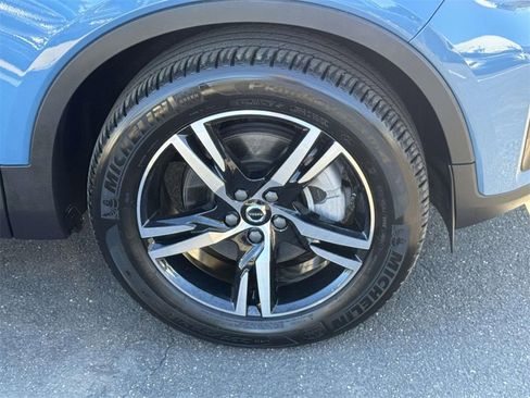 Certified 2024 Volvo XC40 B5 Core image 6