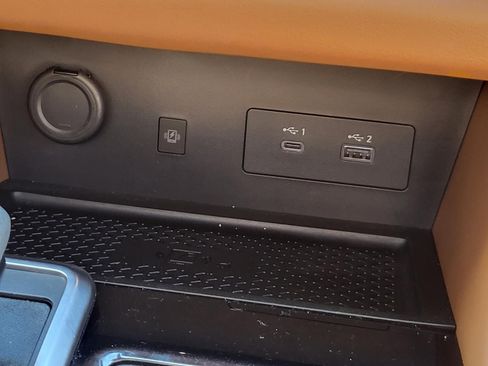 Used 2024 Nissan Pathfinder Platinum w/ Cargo Package image 32