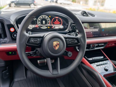 New 2026 Porsche Cayenne S AWD/4WD image 14