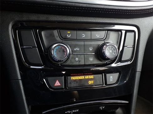 Used 2020 Buick Encore Preferred image 11