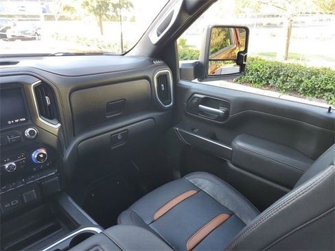 Used 2022 GMC Sierra 2500 AT4 image 52