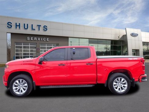 Used 2021 Chevrolet Silverado 1500 Custom image 2