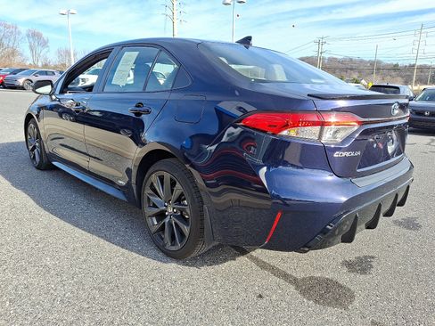 Used 2025 Toyota Corolla SE image 4