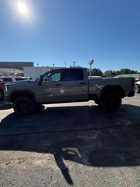Used 2024 GMC Sierra 2500 AT4X w/ AT4X AEV Edition AWD/4WD image 3