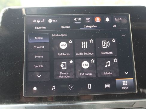 Used 2025 Jeep Compass Latitude w/ Sun & Sound Group AWD/4WD image 27