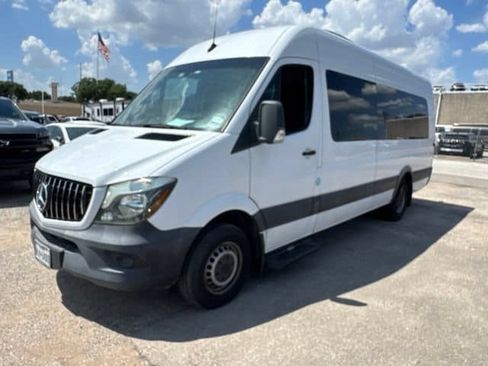 Used 2017 Mercedes-Benz Sprinter 3500 image 2