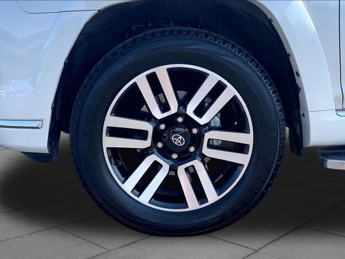 Used 2022 Toyota 4Runner Limited AWD/4WD image 11