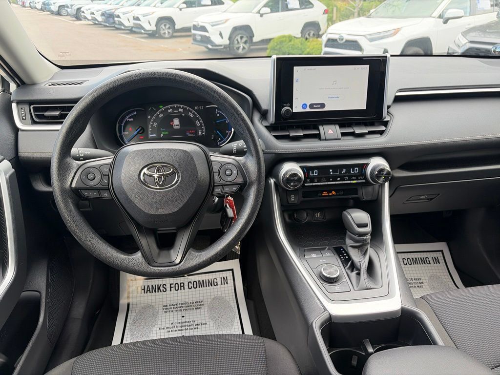 Used 2025 Toyota RAV4 LE AWD/4WD image 22