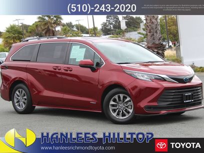 Used 2021 Toyota Sienna LE w/ LE Plus Package