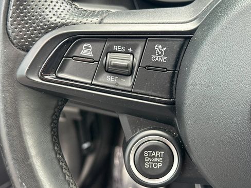 Used 2022 Alfa Romeo Giulia Ti RWD image 25