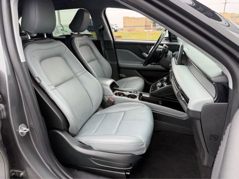 Used 2022 Lincoln Corsair Reserve w/ Sport Package image 23