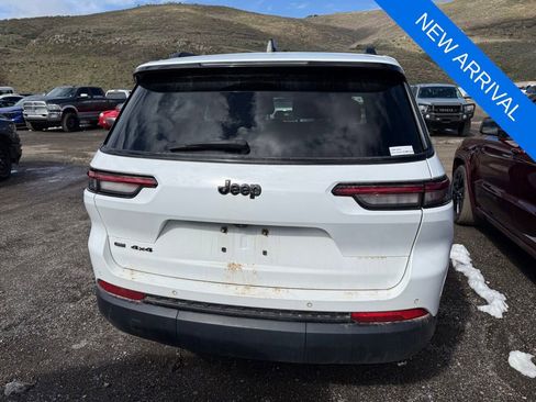 Used 2021 Jeep Grand Cherokee L Laredo AWD/4WD image 5