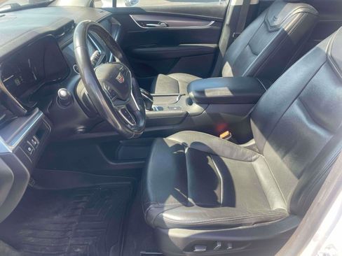 Used 2018 Cadillac XT5 Luxury w/ Driver Awareness Package image 5